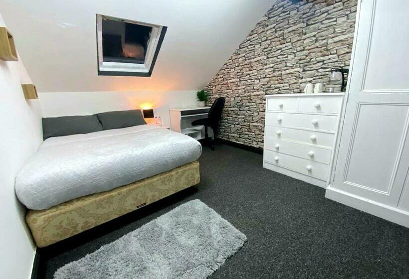 פנסיון Townhouse 105