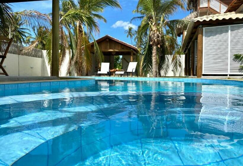 پانسیون Uba Village