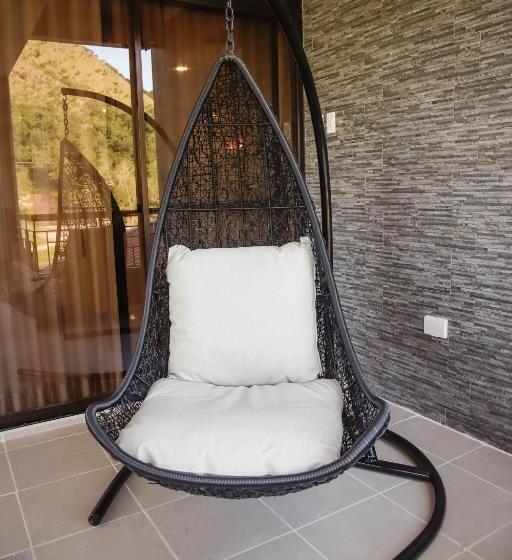 استراحتگاه Bella Villa Coron