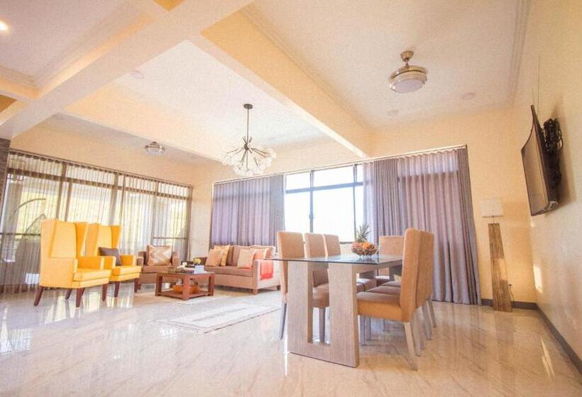 استراحتگاه Bella Villa Coron