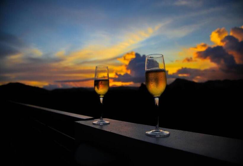 استراحتگاه Bella Villa Coron