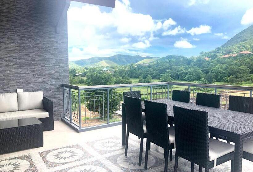 استراحتگاه Bella Villa Coron