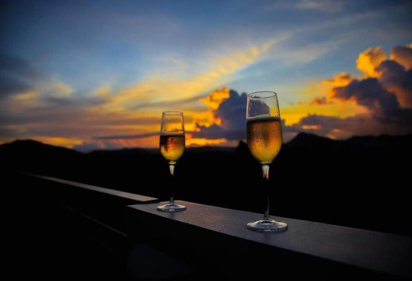 استراحتگاه Bella Villa Coron