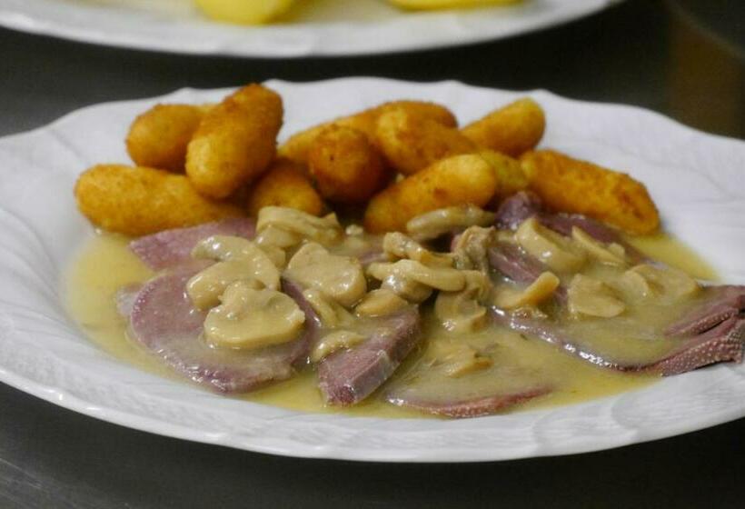 הוסטל Gasthaus Straub