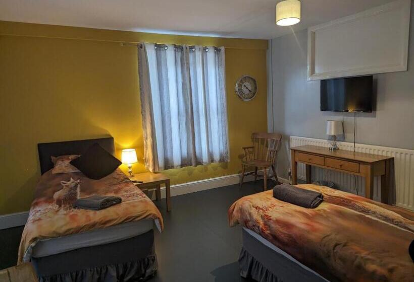 فندق صغير The Fox