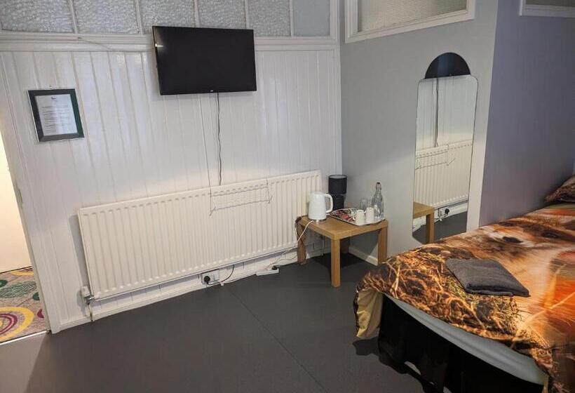 فندق صغير The Fox