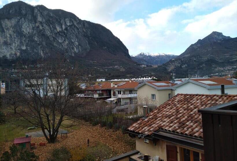 ベッドアンドブレックファースト Marigold