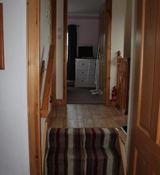 مبيت وإفطار 73 Westend, Balallan, Isle Of Lewis