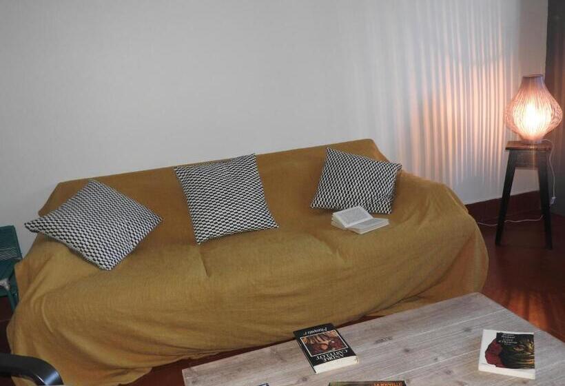 צימר Domaine De Laverchère