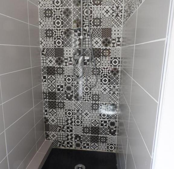 צימר Domaine De Laverchère