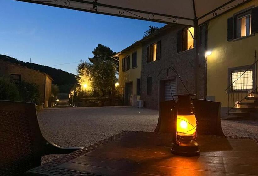 تختخواب و صبحانه Il Podere La Casina