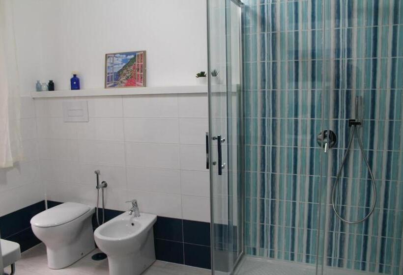 تختخواب و صبحانه La Terrazza Dei Tramonti