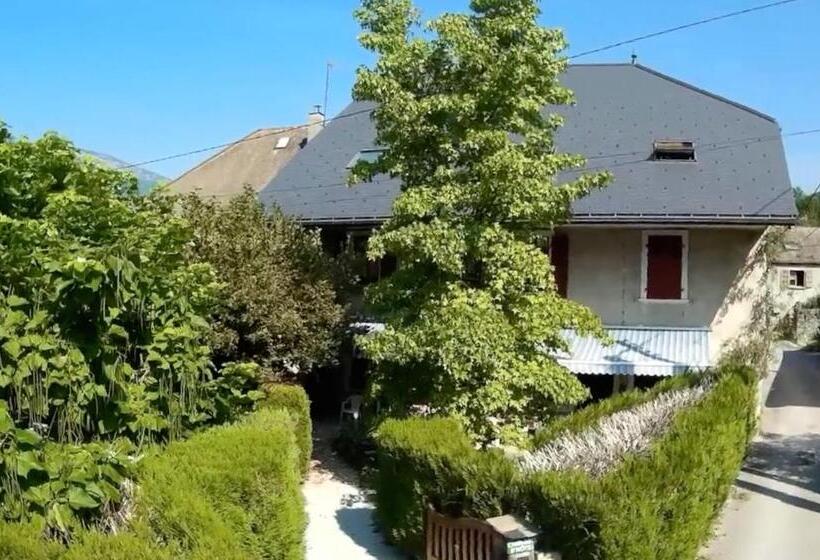 مبيت وإفطار Maison De Marie