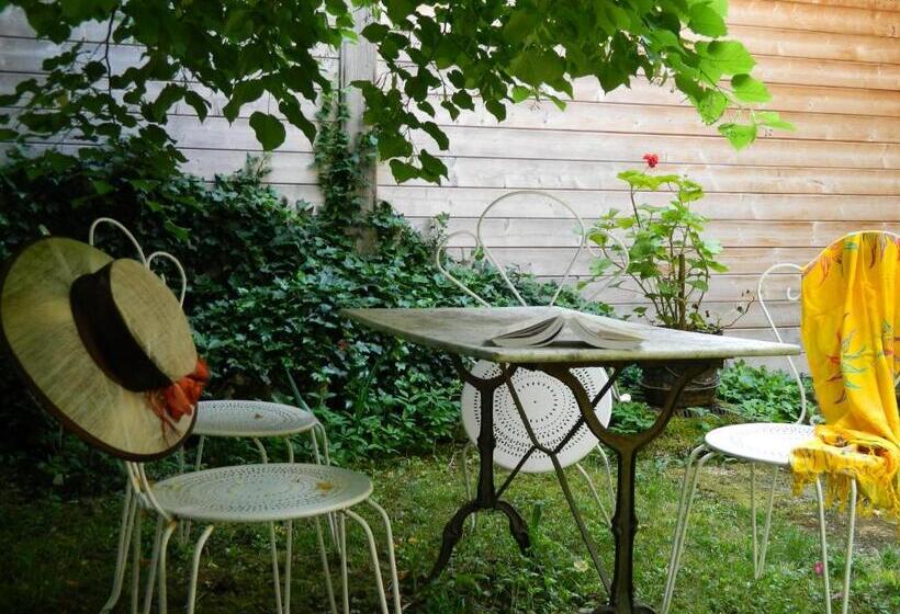 مبيت وإفطار Maison De Marie