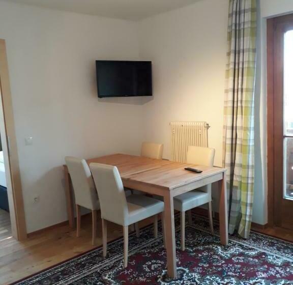 تختخواب و صبحانه Privatzimmervermietung Wiederkehr