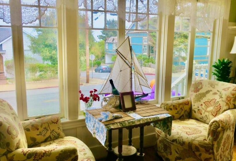 צימר The Old St Angela Inn