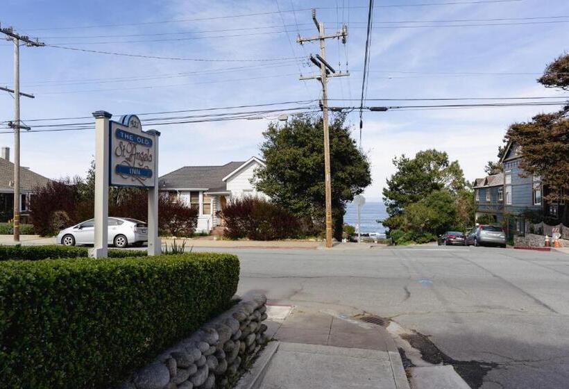 צימר The Old St Angela Inn