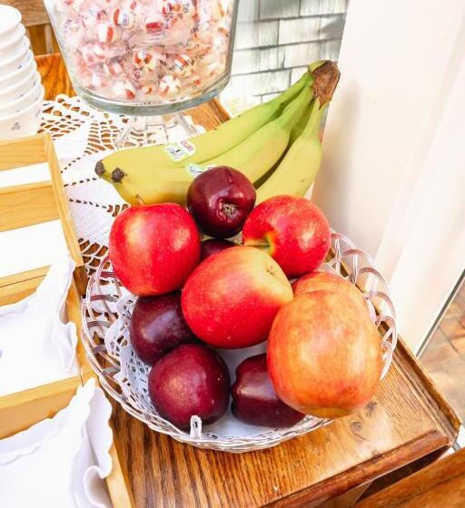 צימר The Old St Angela Inn