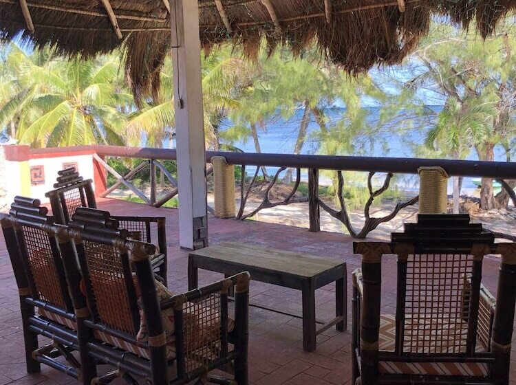 مبيت وإفطار Xcalak Caribe Lodge