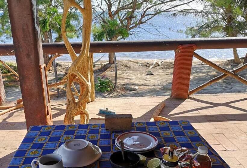 مبيت وإفطار Xcalak Caribe Lodge