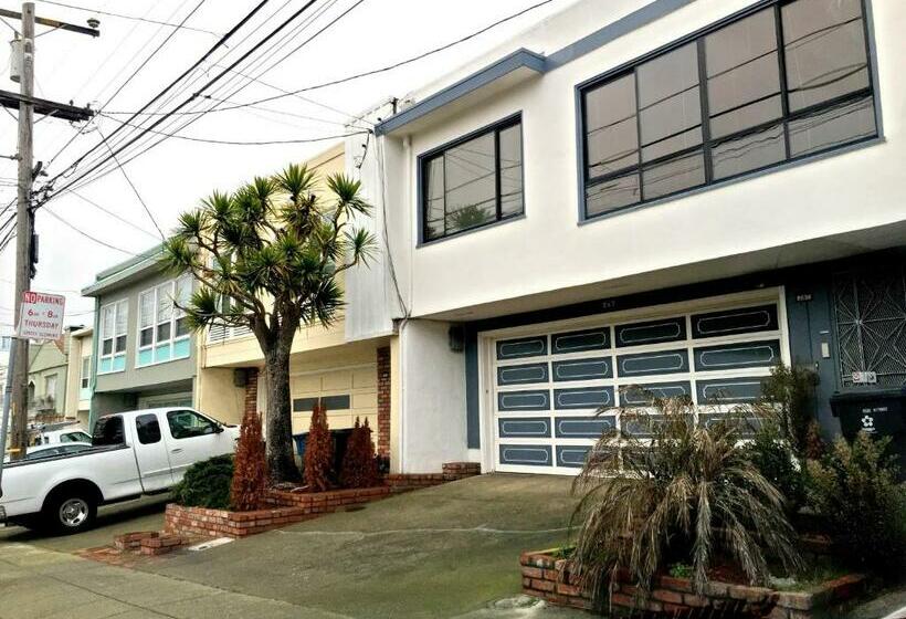 Hostel Style Shared Room