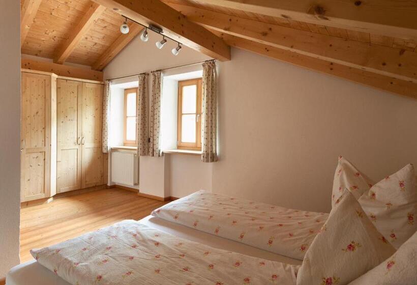 בית מלון כפרי Ciasa Medalghes