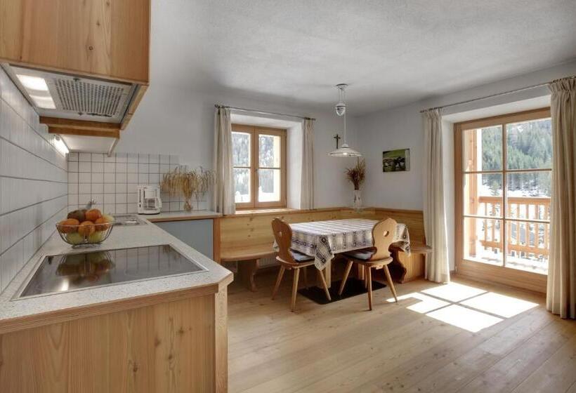 בית מלון כפרי Ciasa Medalghes