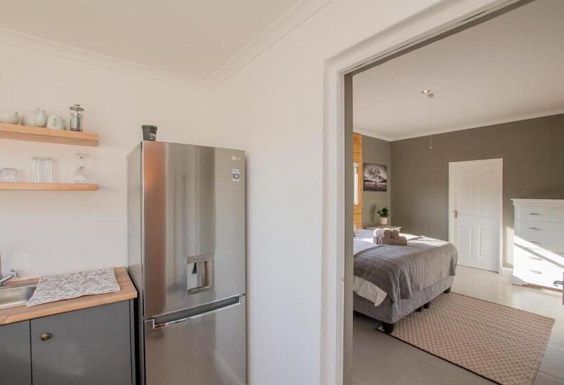 فندق Desert Wind Private Guest And Game Farm