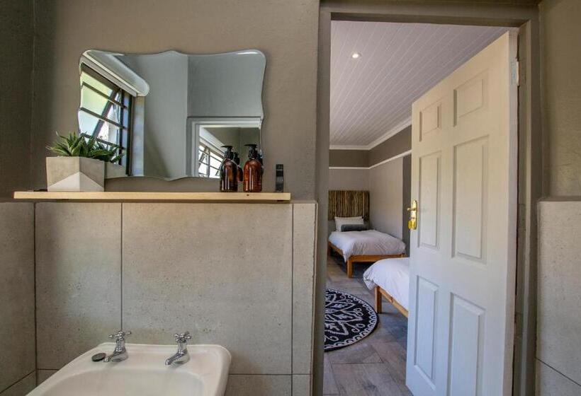 فندق Desert Wind Private Guest And Game Farm