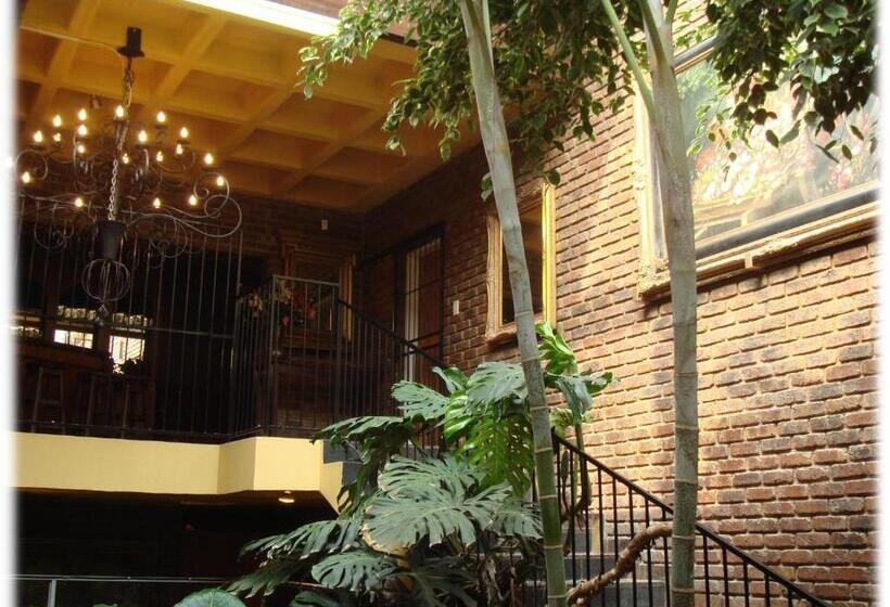 ホテル Emalahleni Castle