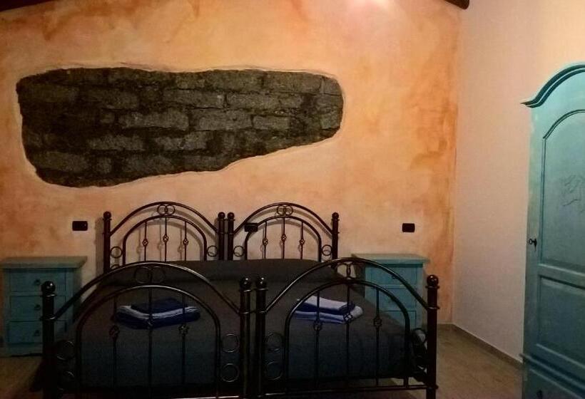 בית מלון כפרי Fattoria Sos Astores