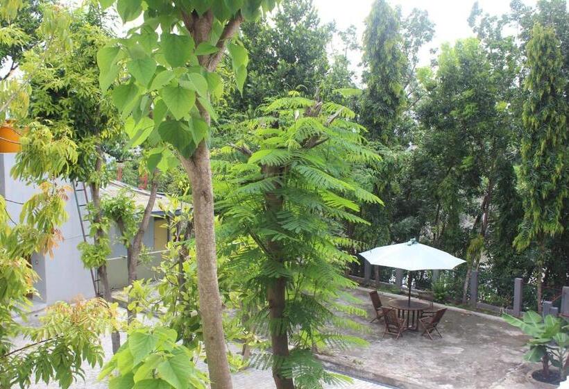 هتل Pondok Wisata Dan Restoran Elim