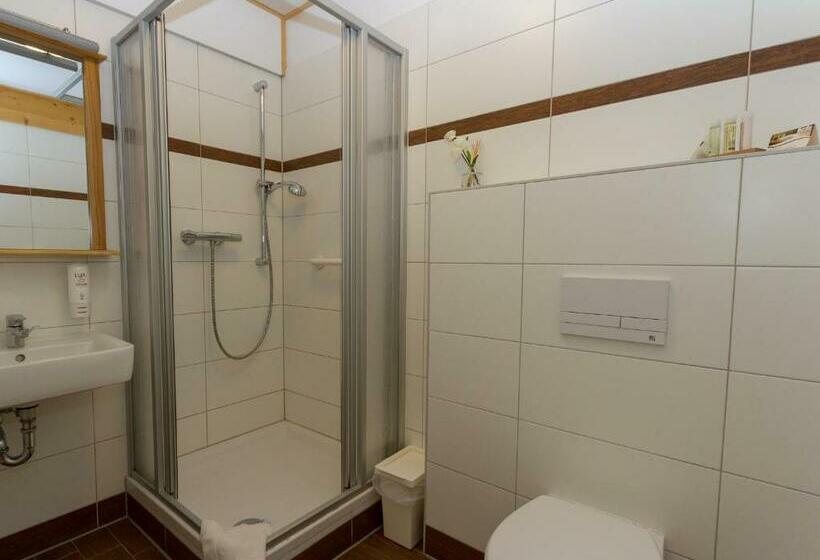 Отель & Restaurant Wilder Eber