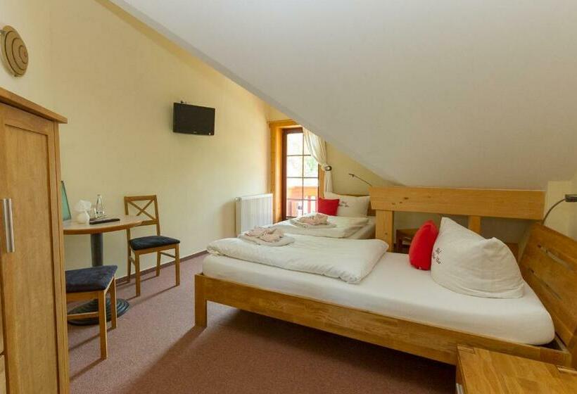 Отель & Restaurant Wilder Eber