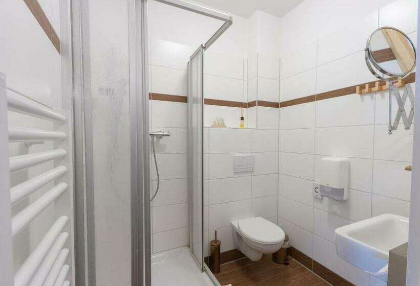 Отель & Restaurant Wilder Eber