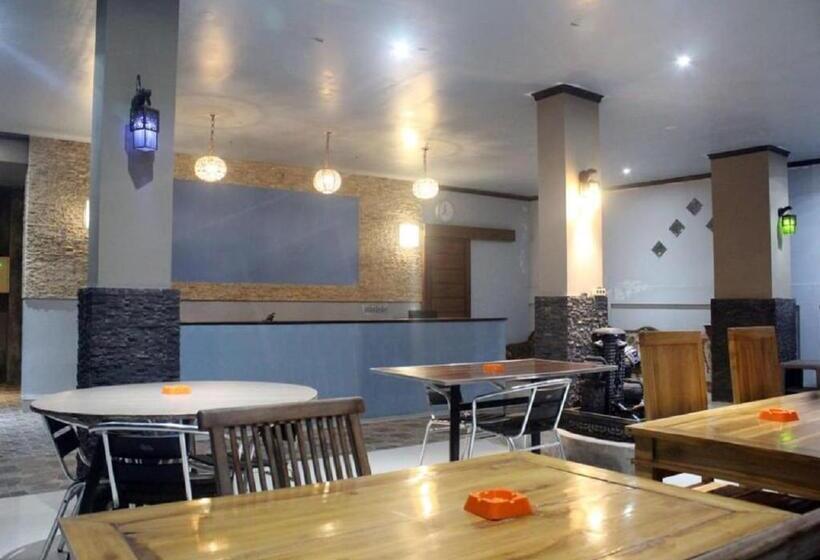 בית מלון כפרי Ridho Malik