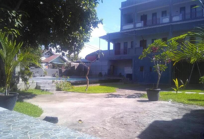 בית מלון כפרי Ridho Malik