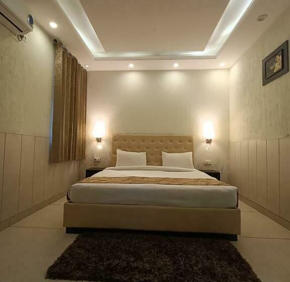 בית מלון כפרי Shahanshahi Adventure Park & Wellness Resort 12 Km Away From Mussoorie