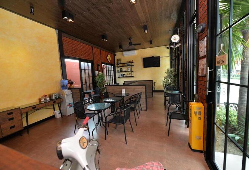 ホテル The Room Boutique