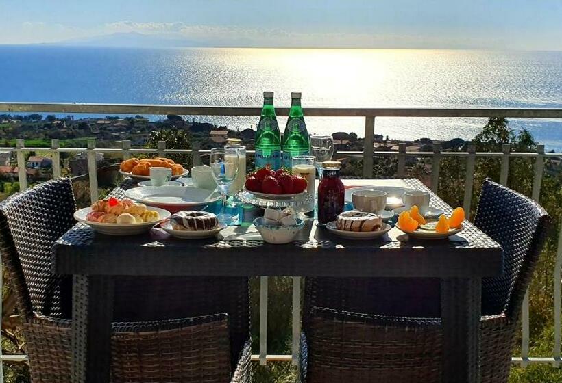 Naturamare Apartments   Piscina Idromassaggio Con Vista Mare Aperta Fino Alle Ore 22 00