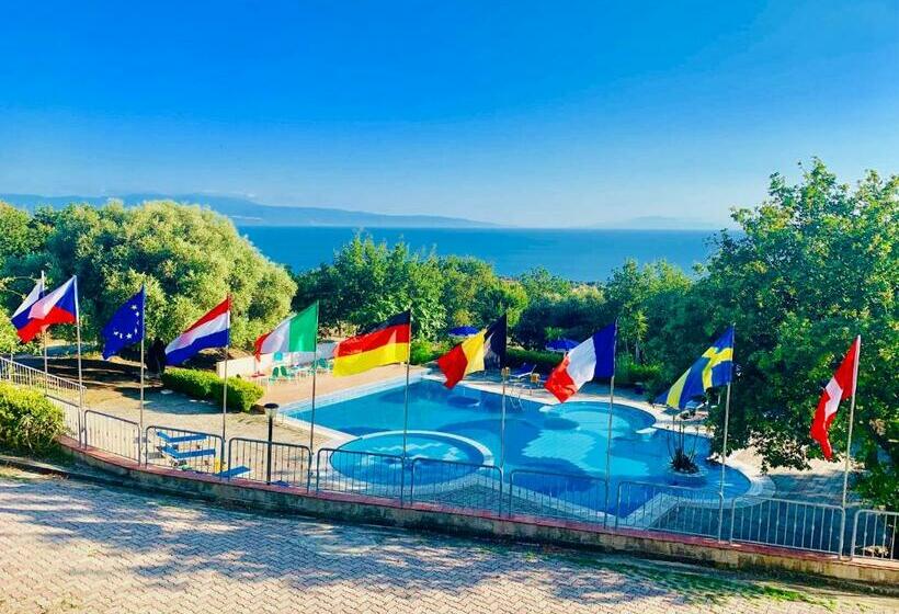 Naturamare Apartments   Piscina Idromassaggio Con Vista Mare Aperta Fino Alle Ore 22 00