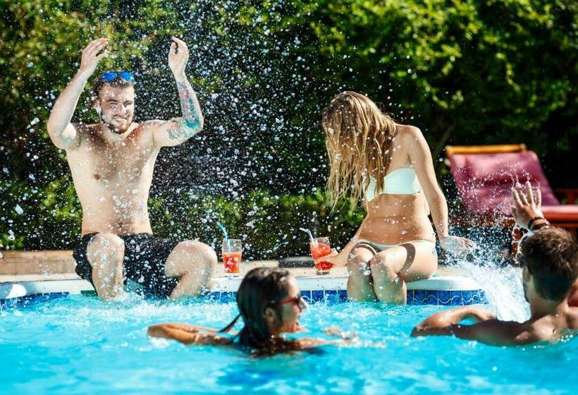 Naturamare Apartments   Piscina Idromassaggio Con Vista Mare Aperta Fino Alle Ore 22 00