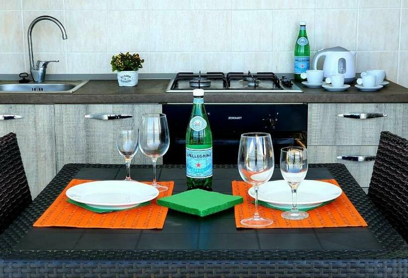 Naturamare Apartments   Piscina Idromassaggio Con Vista Mare Aperta Fino Alle Ore 22 00