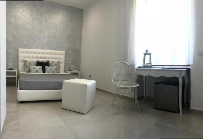 پانسیون Accanto A Te Charme Rooms