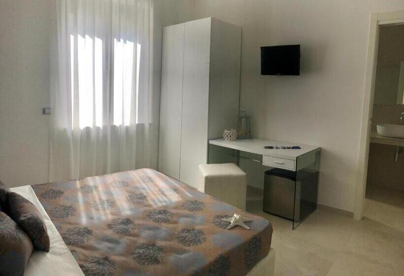 پانسیون Accanto A Te Charme Rooms