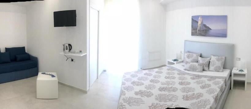 پانسیون Accanto A Te Charme Rooms