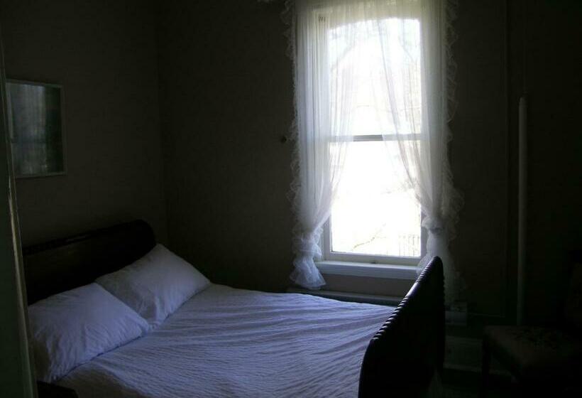 بنسيون Elsie J S Historic House