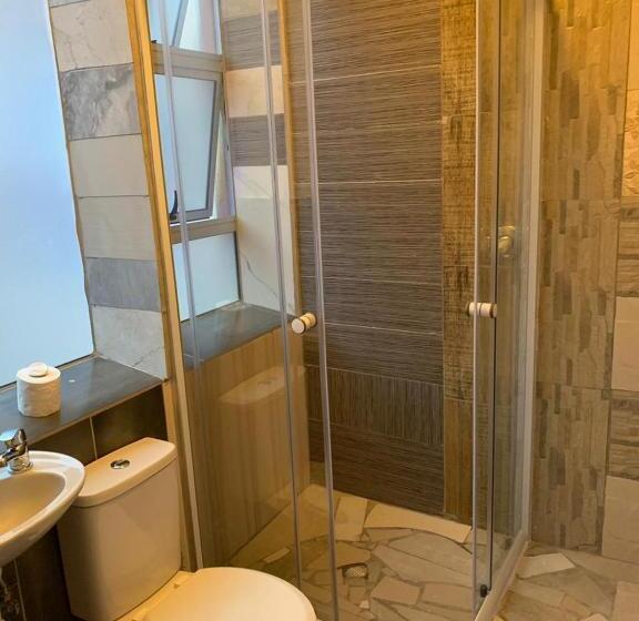 פנסיון Forchutec Guest House