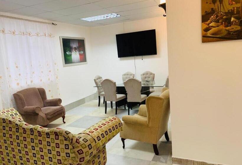 פנסיון Forchutec Guest House