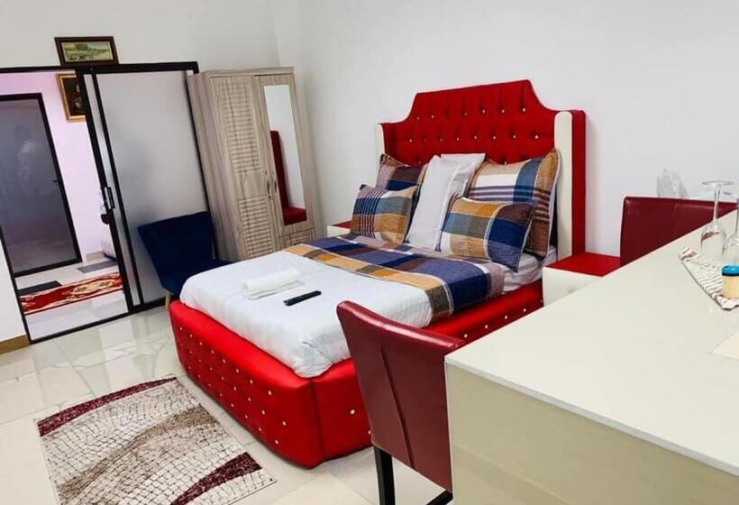 פנסיון Forchutec Guest House